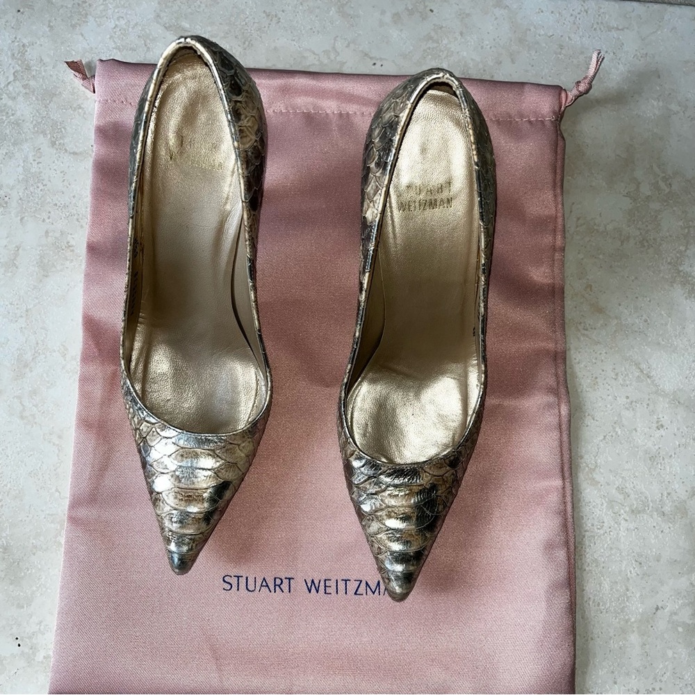 Stuart Weitzman Metallic Snakeskin Pointed Toe Pump - Gold & Beige - Picture 6 of 11